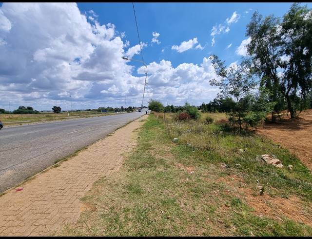 7,034M² VACANT LAND FOR SALE IN AEROTON